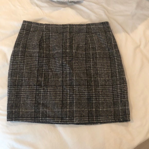 NWT plaid mini skirt - Picture 2 of 4